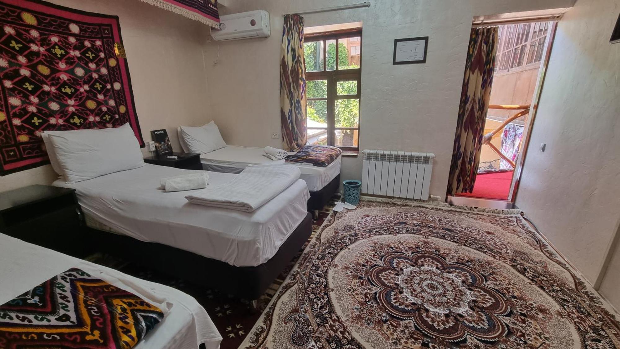 Hotel Registon Zargaron Samarkand Bilik gambar